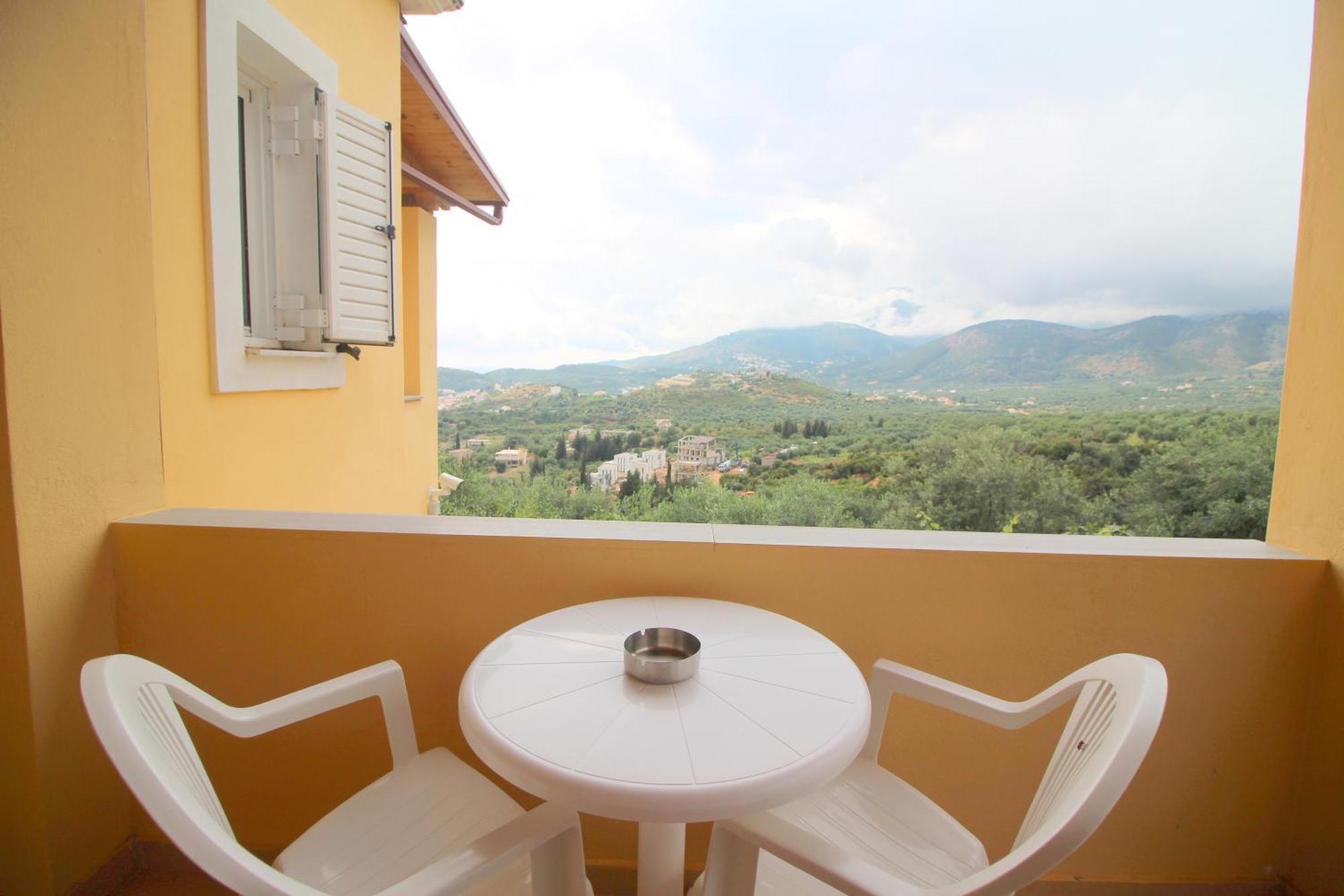 Nefeli'S Apartment Himare Exterior photo