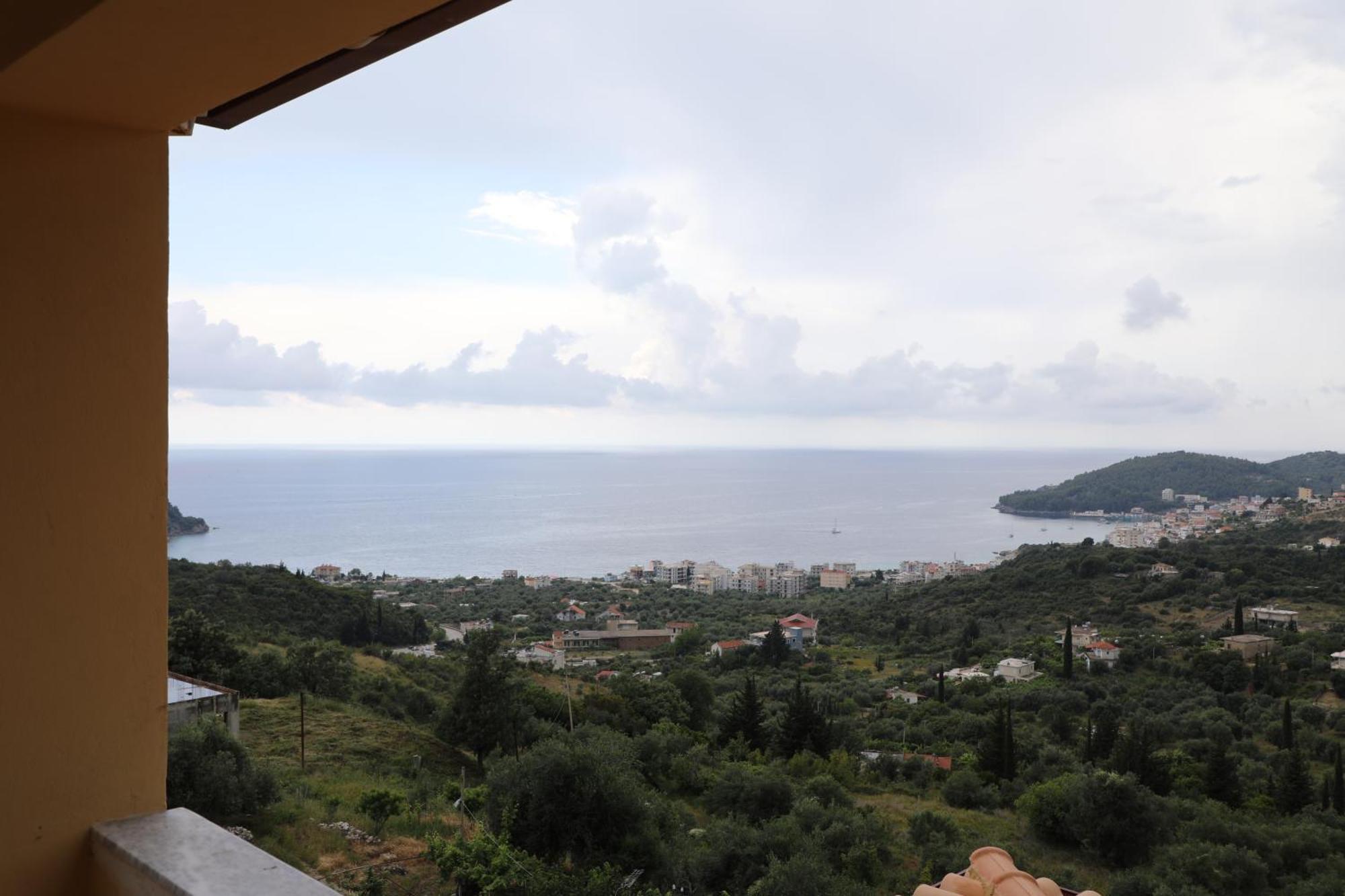 Nefeli'S Apartment Himare Exterior photo