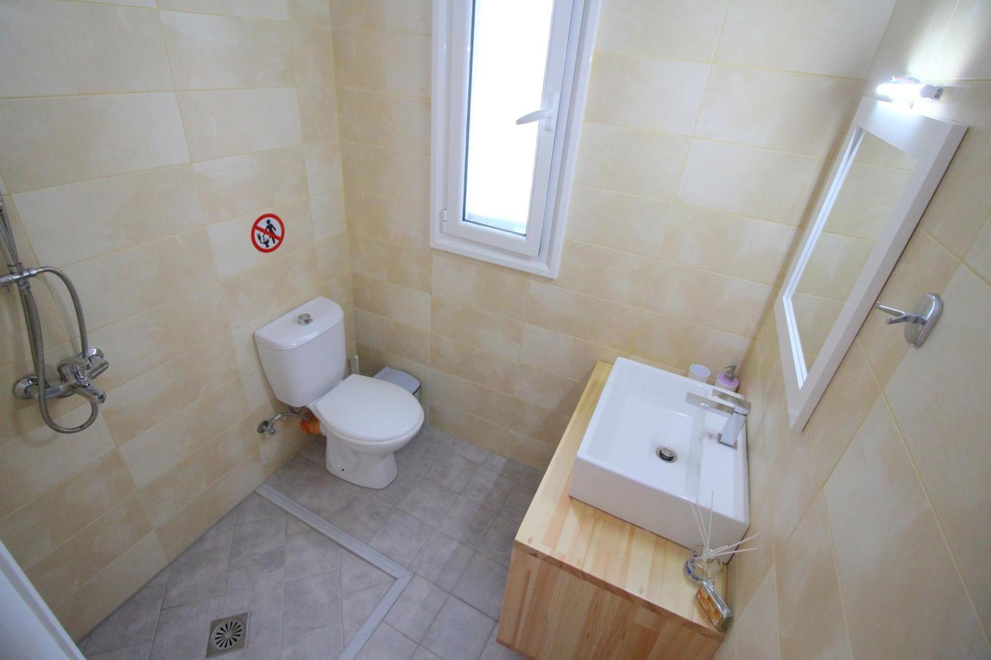 Nefeli'S Apartment Himare Exterior photo