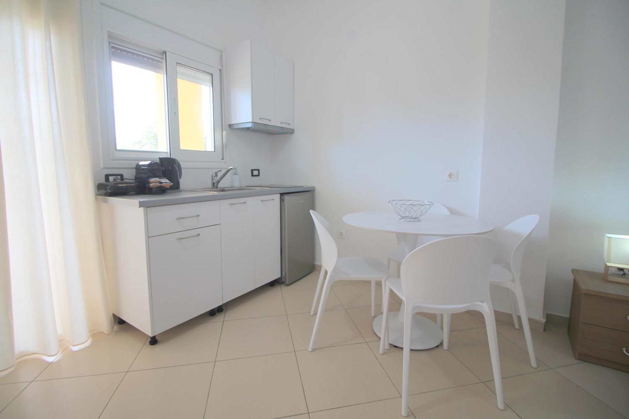 Nefeli'S Apartment Himare Exterior photo