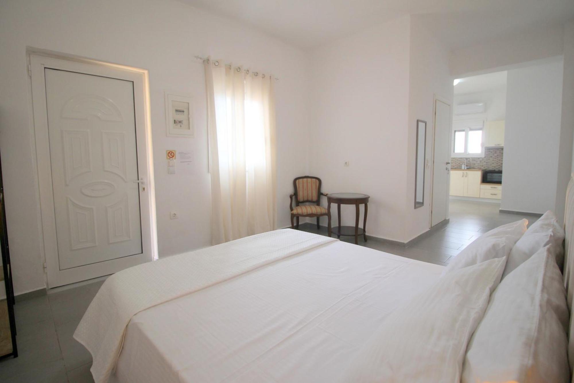 Nefeli'S Apartment Himare Exterior photo